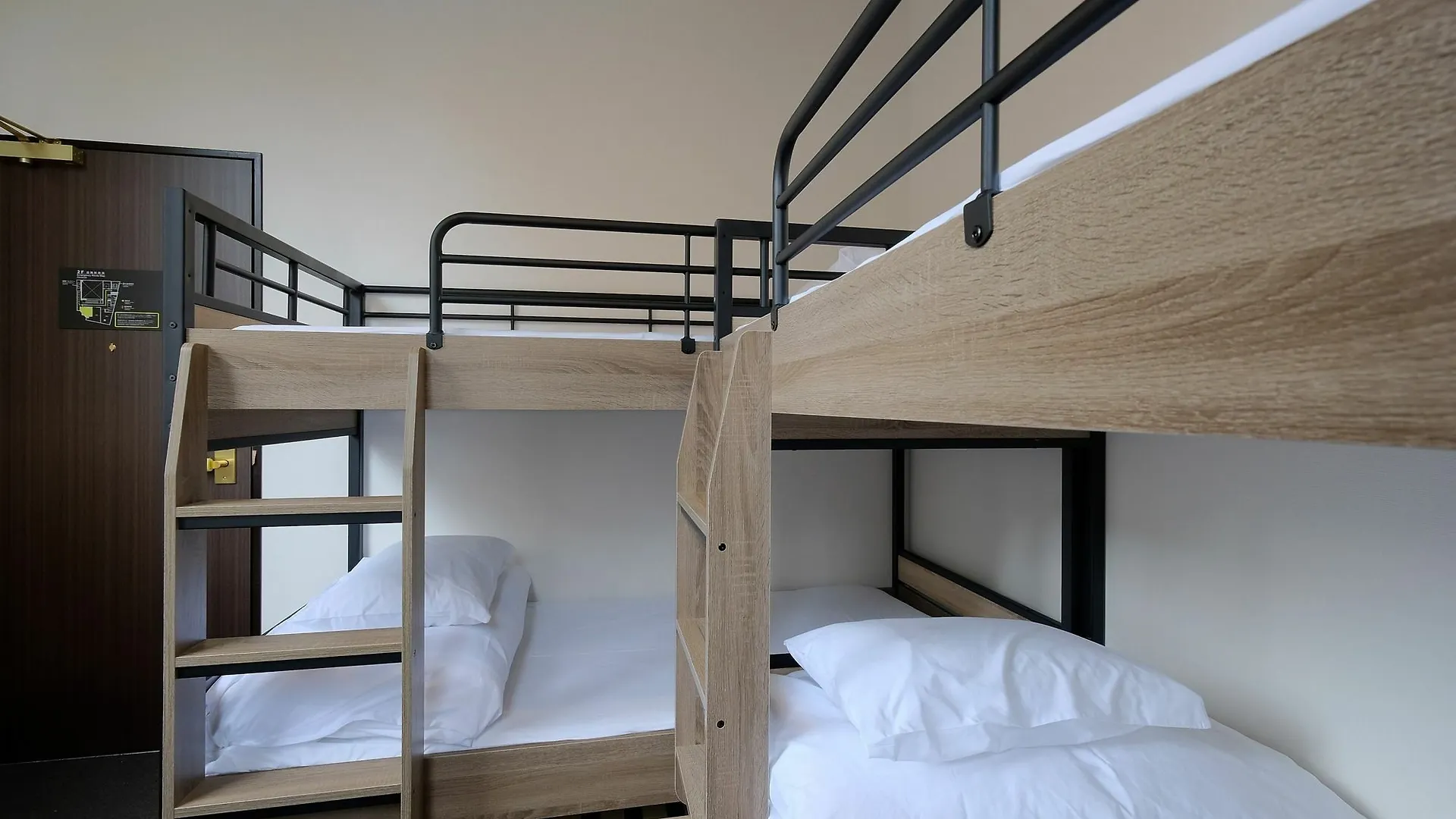 Rakuten Stay Hostel Osakanamba South 2*, Osaka Japonia